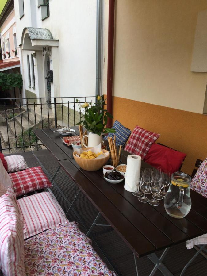 Sklep U Hrabalu Aparthotel Hustopeče Kültér fotó