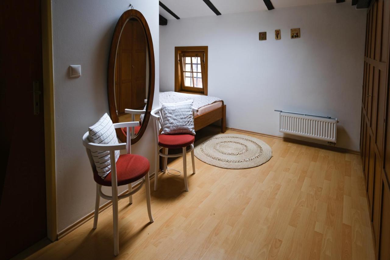 Sklep U Hrabalu Aparthotel Hustopeče Kültér fotó